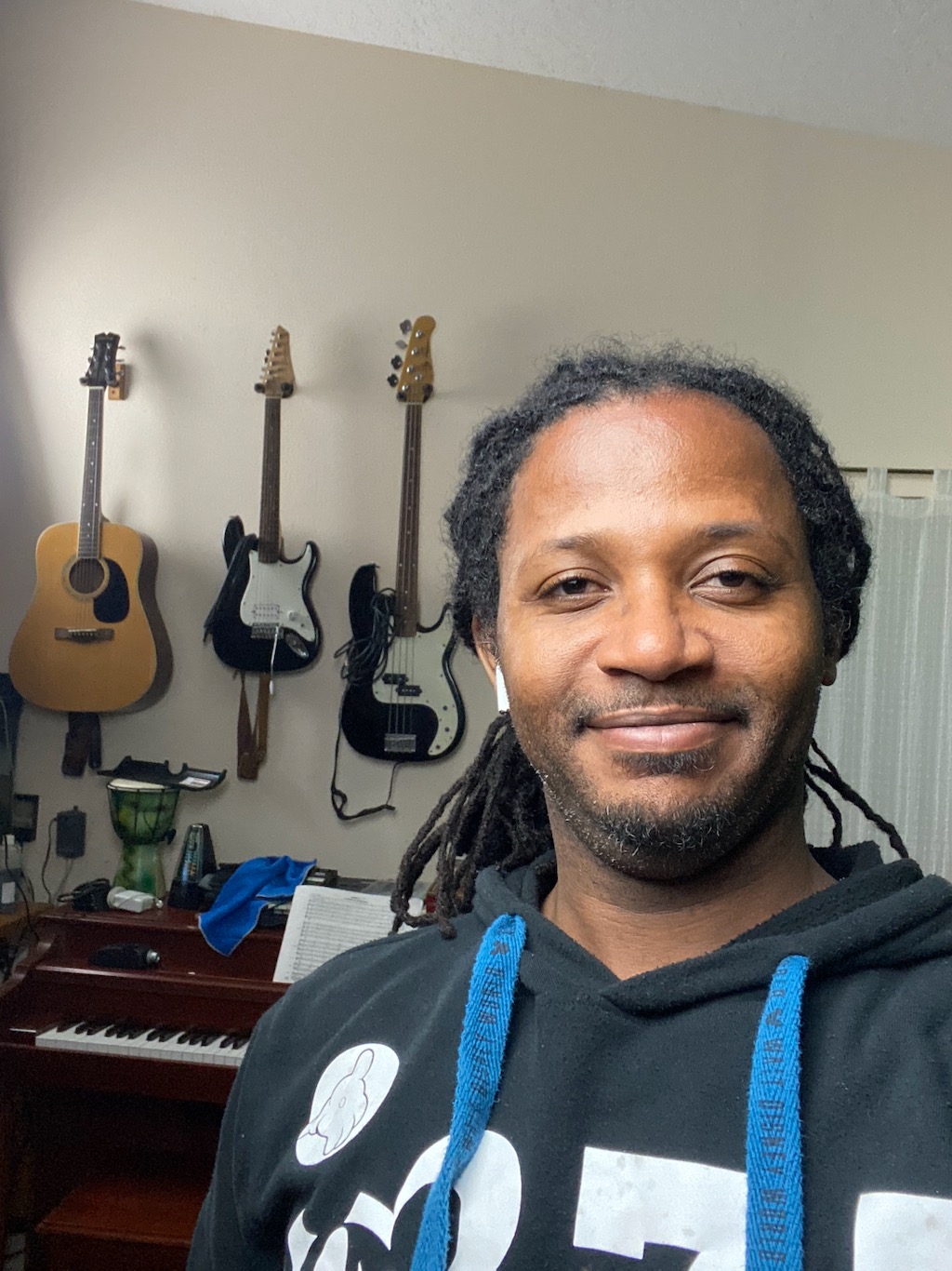 Jean on guitar